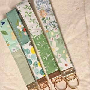 1 - Green Pattern Key Holder